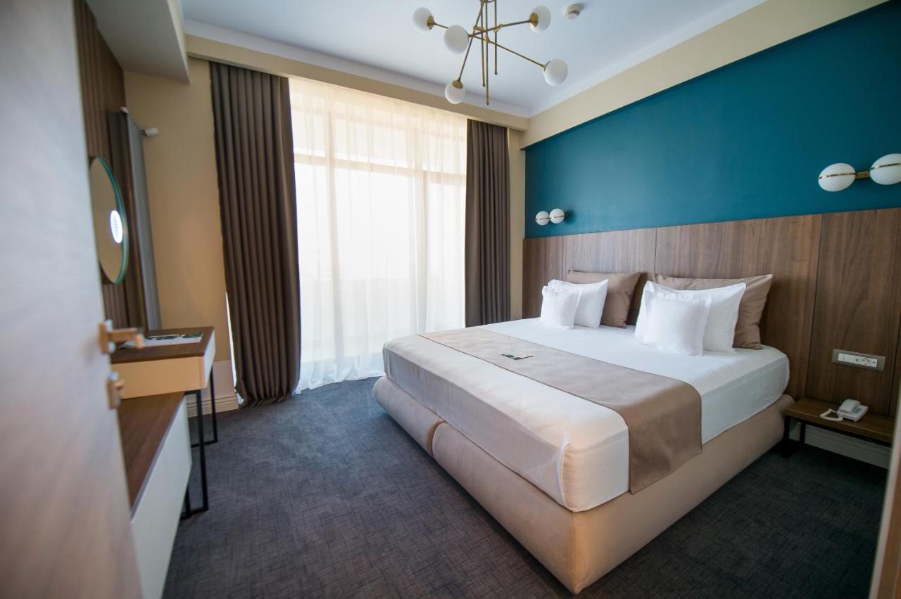 Hotel Oxford Mamaia Exteriör bild