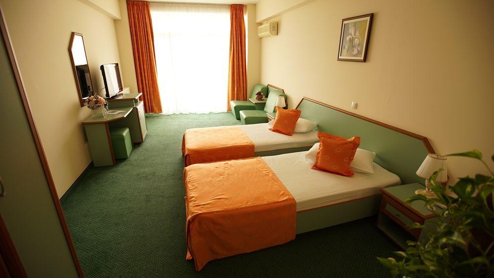Hotel Oxford Mamaia Exteriör bild