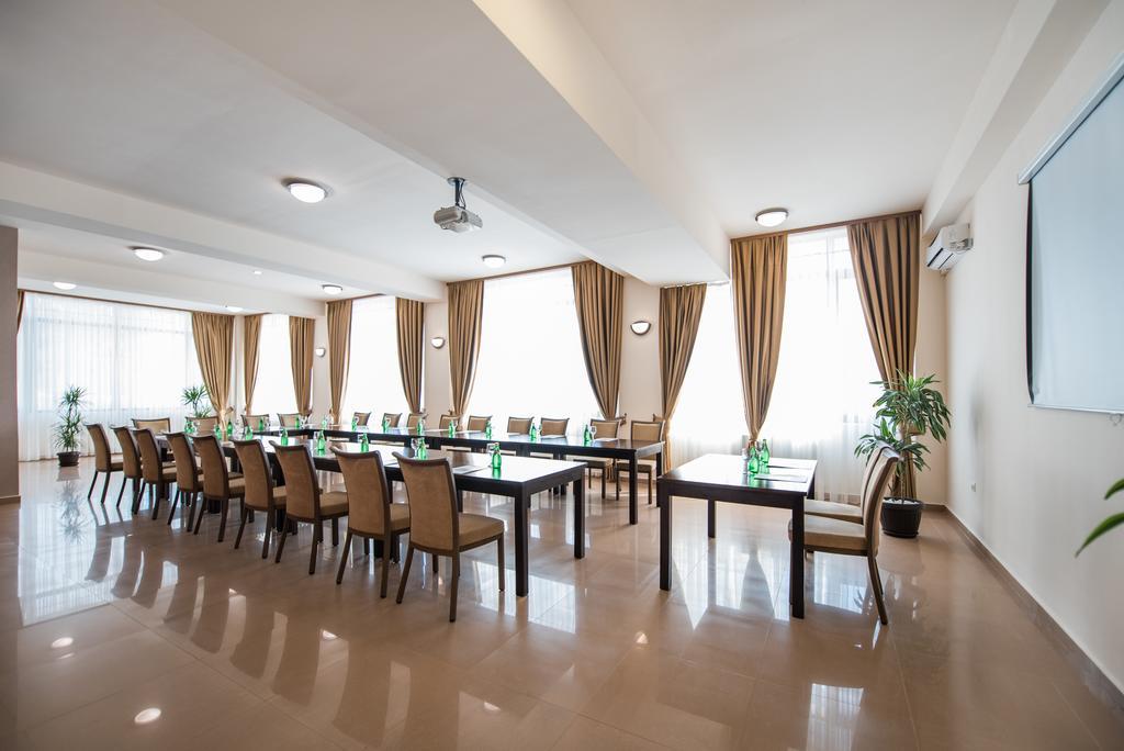 Hotel Oxford Mamaia Exteriör bild